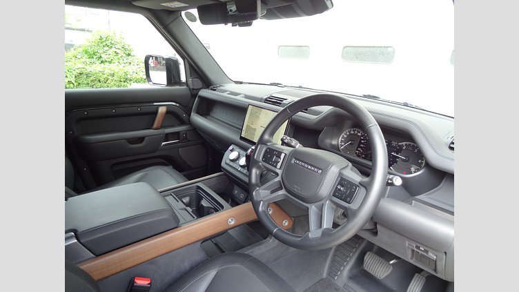 2022 認定中古車 Land Rover Defender 110 カルパチアングレイ D300 AWD（AT） X-DYNAMIC SE　アーバナイト‘２２