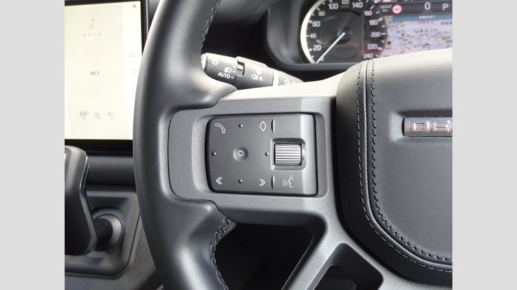 2022 認定中古車 Land Rover Defender 110 カルパチアングレイ D300 AWD（AT） X-DYNAMIC SE　アーバナイト‘２２