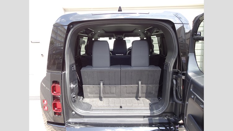 2022 認定中古車 Land Rover Defender 110 カルパチアングレイ D300 AWD（AT） X-DYNAMIC SE　アーバナイト‘２２