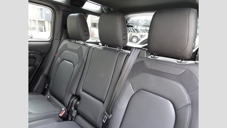 2022 認定中古車 Land Rover Defender 110 カルパチアングレイ D300 AWD（AT） X-DYNAMIC SE　アーバナイト‘２２
