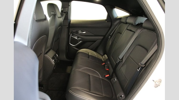 2024 認定中古車 Jaguar E-Pace オストゥーニパールホワイト P250（ガソリン） R-DYNAMIC SE