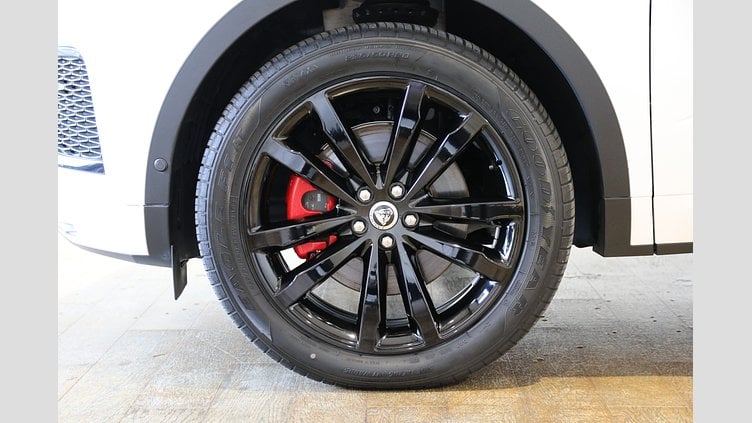 2024 認定中古車 Jaguar E-Pace オストゥーニパールホワイト P250（ガソリン） R-DYNAMIC SE