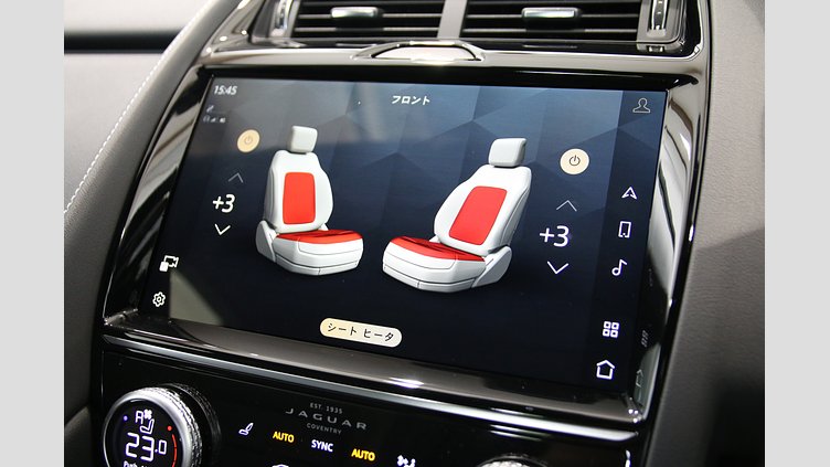 2024 認定中古車 Jaguar E-Pace オストゥーニパールホワイト P250（ガソリン） R-DYNAMIC SE