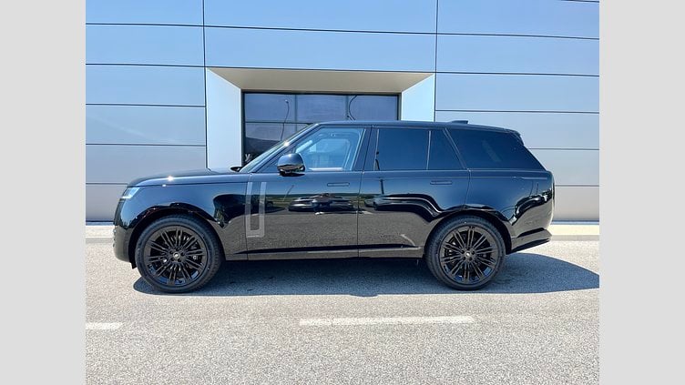 2025 SKLADOVÉ VOZIDLÁ Land Rover Range Rover Čierna Santorini P530 AWD Autobiography