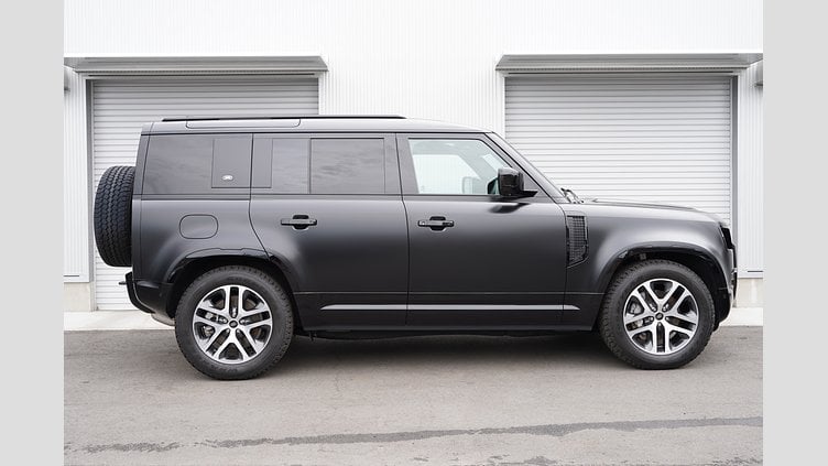 2023 認定中古車 Land Rover Defender 110 Santorini Black D300 AWD（AT） X-DYNAMIC SE  イースナーエディション