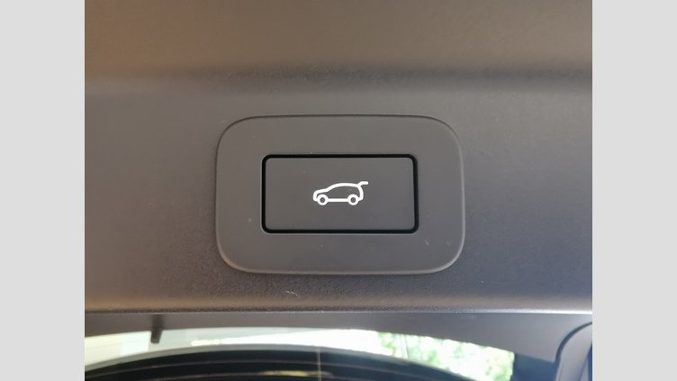 2023 認定中古車 Jaguar F-Pace オストゥーニパールホワイト D204 AWD（オートマチック）MHEV R-DYNAMIC SE