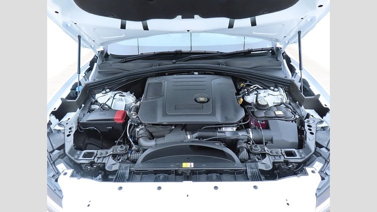 2025 認定中古車 Jaguar F-Pace オストゥーニパールホワイト D200 AWD（オートマチック）MHEV R-DYNAMIC SE