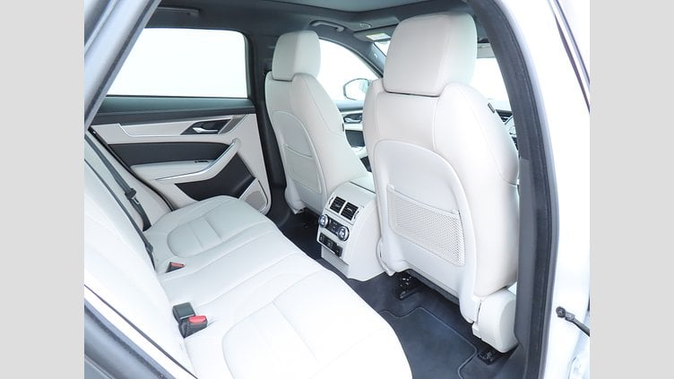 2025 認定中古車 Jaguar F-Pace オストゥーニパールホワイト D200 AWD（オートマチック）MHEV R-DYNAMIC SE