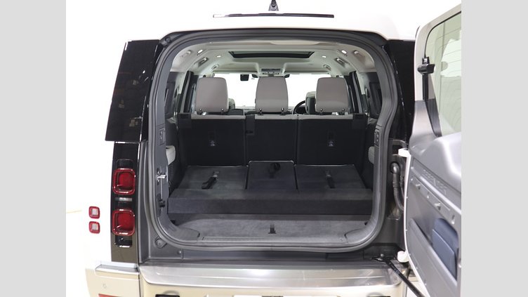 2022 認定中古車 Land Rover Defender 130 フジホワイト D300 AWD AUTOMATIC MHEV FIRST EDITION