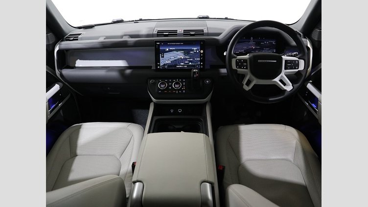 2022 認定中古車 Land Rover Defender 130 フジホワイト D300 AWD AUTOMATIC MHEV FIRST EDITION
