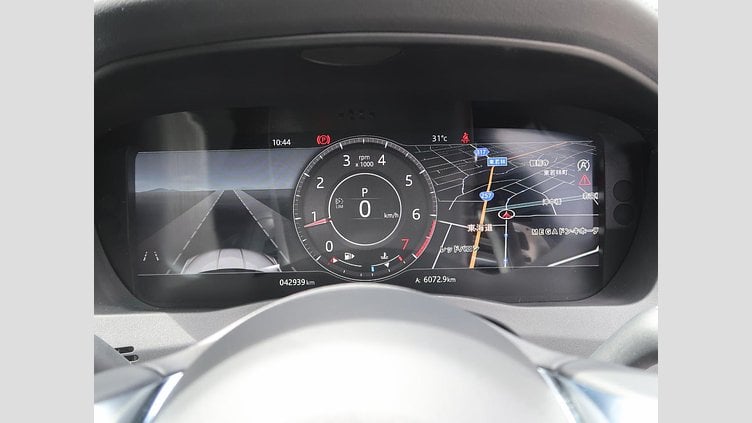 2019 認定中古車 Jaguar XE ユーロンホワイト P250 RWD AUTOMATIC 4 door Saloon S