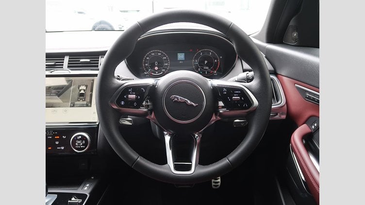 2024 認定中古車 Jaguar E-Pace サントリーニブラック D200マイルドハイブリッド（ディーゼル） R-DYNAMIC SE