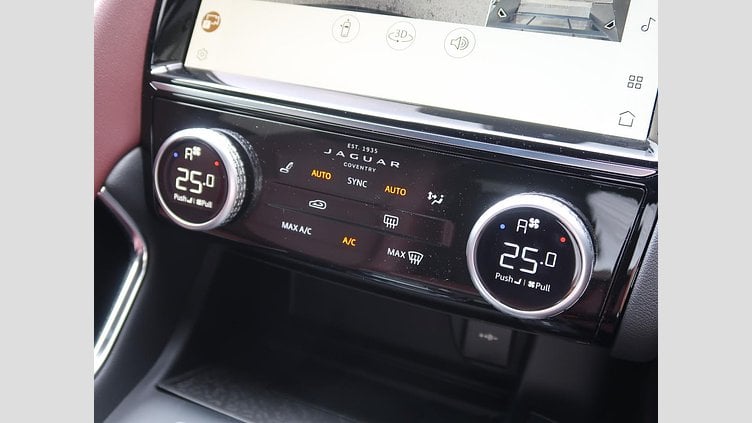 2024 認定中古車 Jaguar E-Pace サントリーニブラック D200マイルドハイブリッド（ディーゼル） R-DYNAMIC SE