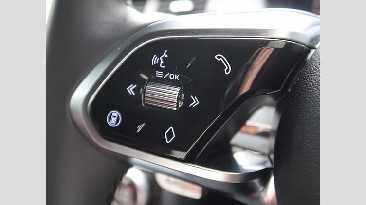2024 認定中古車 Jaguar E-Pace サントリーニブラック D200マイルドハイブリッド（ディーゼル） R-DYNAMIC SE