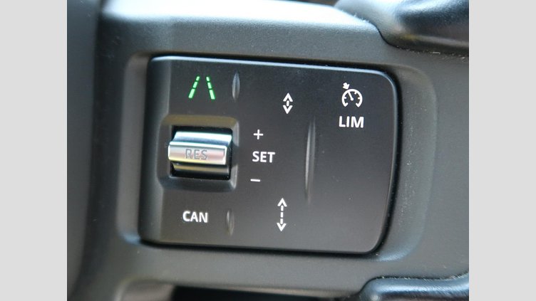 2022 認定中古車 Land Rover Defender 110 サントリーニブラック D300 AWD（AT） X-DYNAMIC HSE