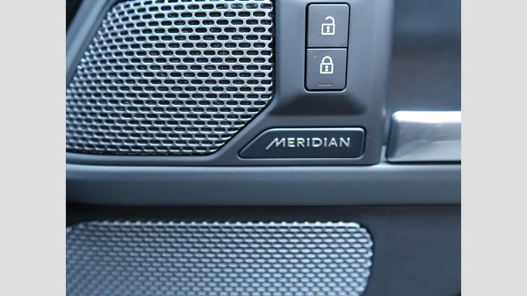 2022 認定中古車 Land Rover Defender 110 サントリーニブラック D300 AWD（AT） X-DYNAMIC HSE