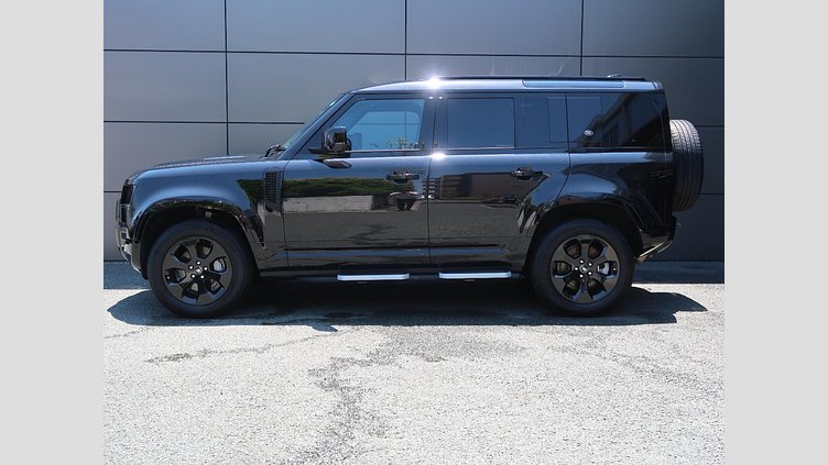 2022 認定中古車 Land Rover Defender 110 サントリーニブラック D300 AWD（AT） X-DYNAMIC HSE