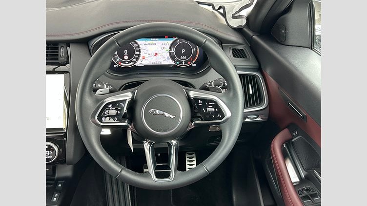 2024 認定中古車 Jaguar E-Pace サントリーニブラック D200（ディーゼル） R-DYNAMIC SE