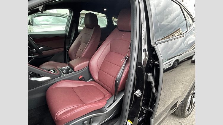 2024 認定中古車 Jaguar E-Pace サントリーニブラック D200（ディーゼル） R-DYNAMIC SE