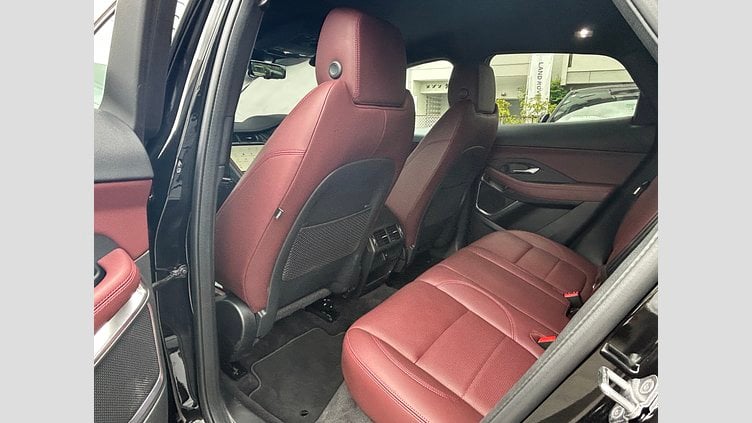 2024 認定中古車 Jaguar E-Pace サントリーニブラック D200（ディーゼル） R-DYNAMIC SE