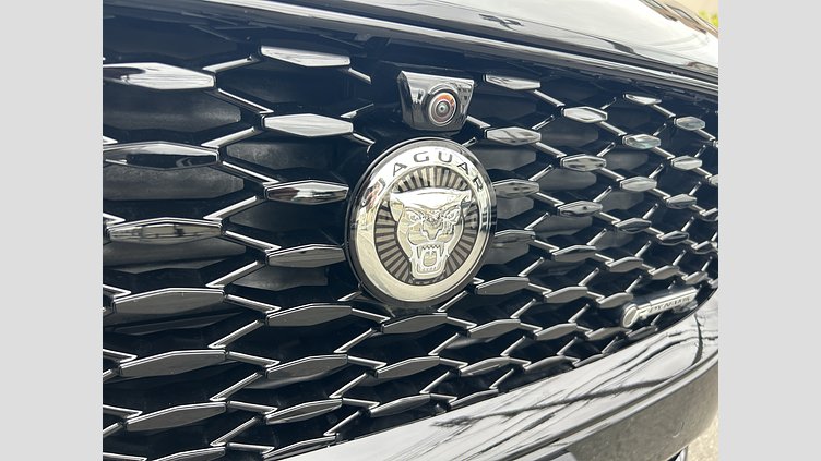 2024 認定中古車 Jaguar E-Pace サントリーニブラック D200（ディーゼル） R-DYNAMIC SE