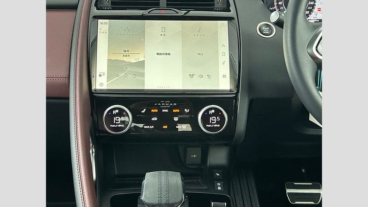 2024 認定中古車 Jaguar E-Pace サントリーニブラック D200（ディーゼル） R-DYNAMIC SE