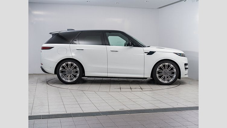 2023 認定中古車 Land Rover Range Rover Sport フジホワイト 3.0リッター6気筒300PSターボチャージドディーゼルMHEV（オートマチック） DYNAMIC HSE