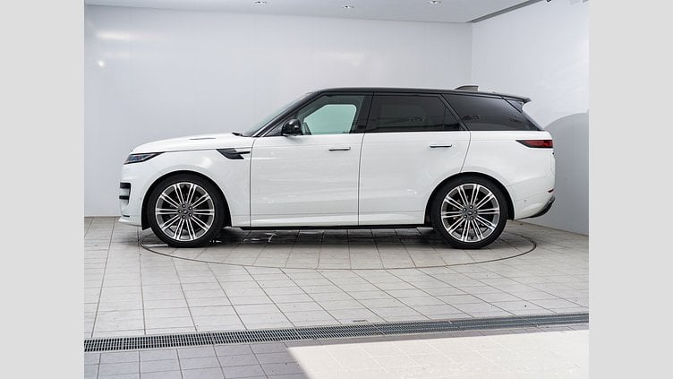 2023 認定中古車 Land Rover Range Rover Sport フジホワイト 3.0リッター6気筒300PSターボチャージドディーゼルMHEV（オートマチック） DYNAMIC HSE