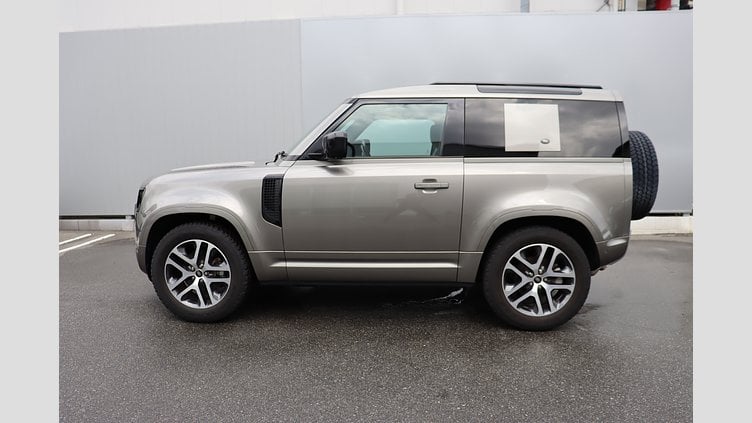 2022 認定中古車 Land Rover Defender 90 シリコンシルバー P300 AWD（AT） XS EDITION