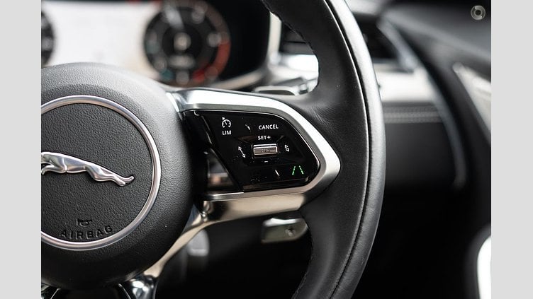 2023 Approved Jaguar F-Pace Santorini Black D300 AWD AUTOMATIC R-DYNAMIC SE