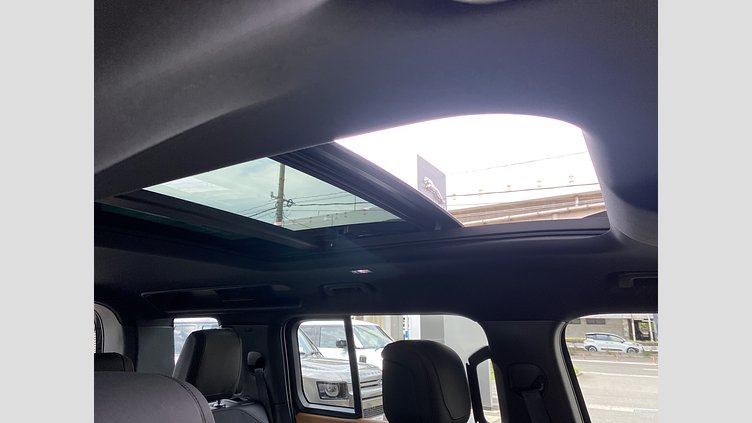2023 認定中古車 Land Rover Defender 110 サントリーニブラック D300 AWD（AT） X-DYNAMIC HSE