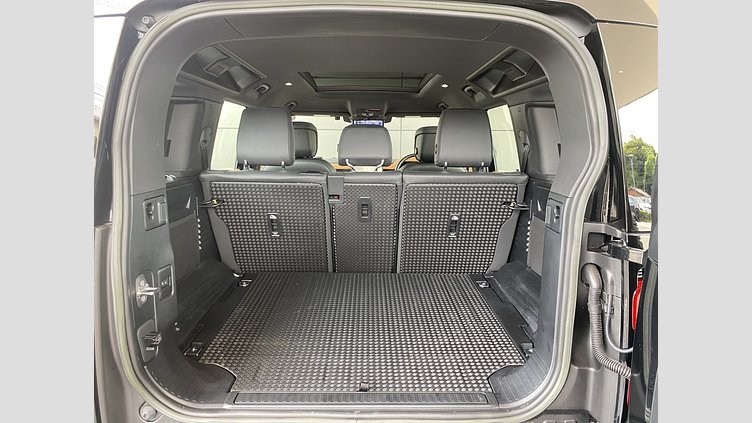 2023 認定中古車 Land Rover Defender 110 サントリーニブラック D300 AWD（AT） X-DYNAMIC HSE