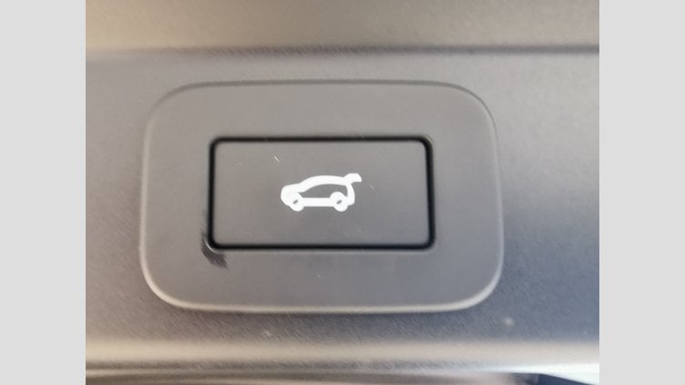 2023 認定中古車 Land Rover Range Rover Sport アイガーグレイ 3.0リッター6気筒300PSターボチャージドディーゼルMHEV（オートマチック） DYNAMIC HSE