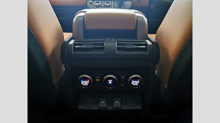 2023 認定中古車 Land Rover Defender 110 カルパチアングレイ P525 AWD (AT) V8 CARPATHIAN EDITION