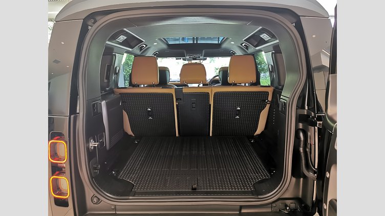2023 認定中古車 Land Rover Defender 110 カルパチアングレイ P525 AWD (AT) V8 CARPATHIAN EDITION