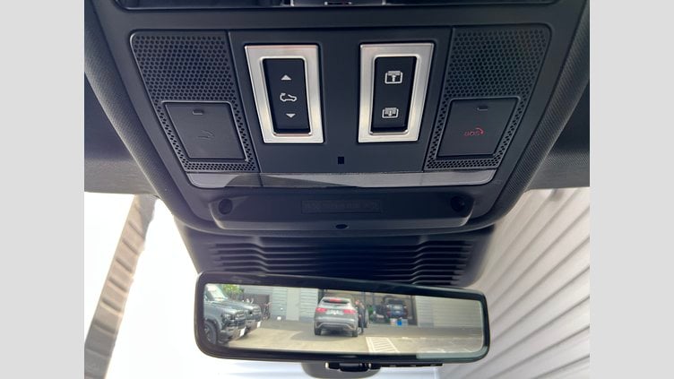 2024 認定中古車 Land Rover Range Rover Evoque サントリーニブラック D200マイルドハイブリッド（ディーゼル） Standard Wheelbase DYNAMIC SE