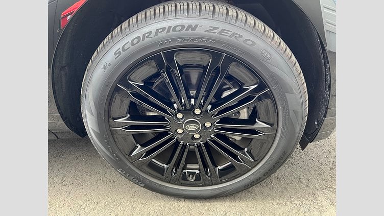 2024 認定中古車 Land Rover Range Rover Evoque サントリーニブラック D200マイルドハイブリッド（ディーゼル） Standard Wheelbase DYNAMIC SE