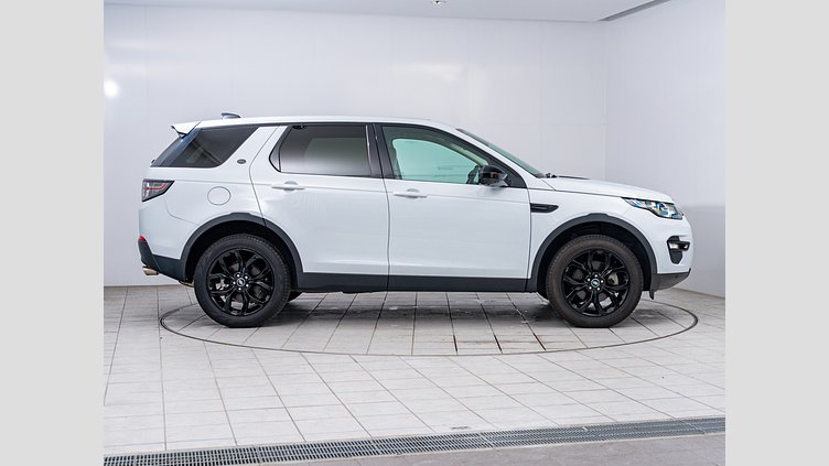 2017 認定中古車 Land Rover Discovery Sport Yulong White 2.0 litre Si4 Petrol HSE