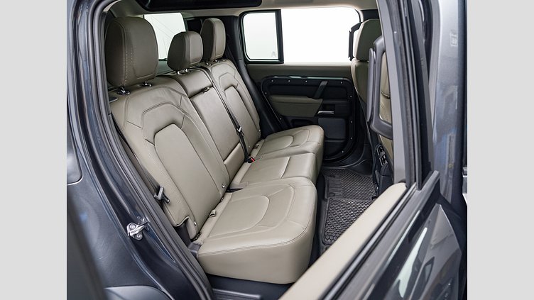 2023 認定中古車 Land Rover Defender 110 カルパチアングレイ D300 AWD（AT） S
