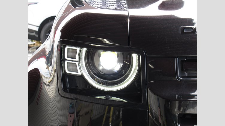2022 認定中古車 Land Rover Defender 110 サントリーニブラック D300 AWD（AT） X