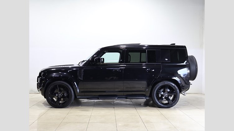 2024 認定中古車 Land Rover Defender 110 サントリーニブラック P525 AWD (AT) V8
