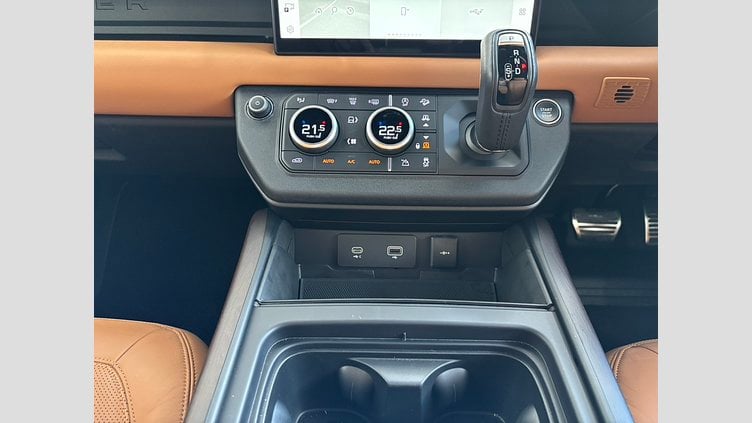 2023 認定中古車 Land Rover Defender 110 カルパチアングレイ P525 AWD (AT) V8 CARPATHIAN EDITION
