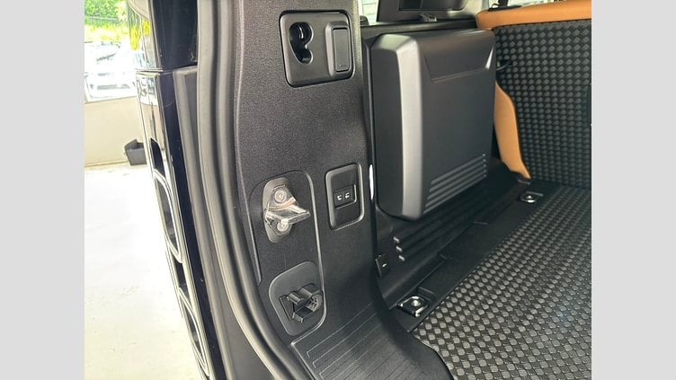 2023 認定中古車 Land Rover Defender 110 カルパチアングレイ P525 AWD (AT) V8 CARPATHIAN EDITION