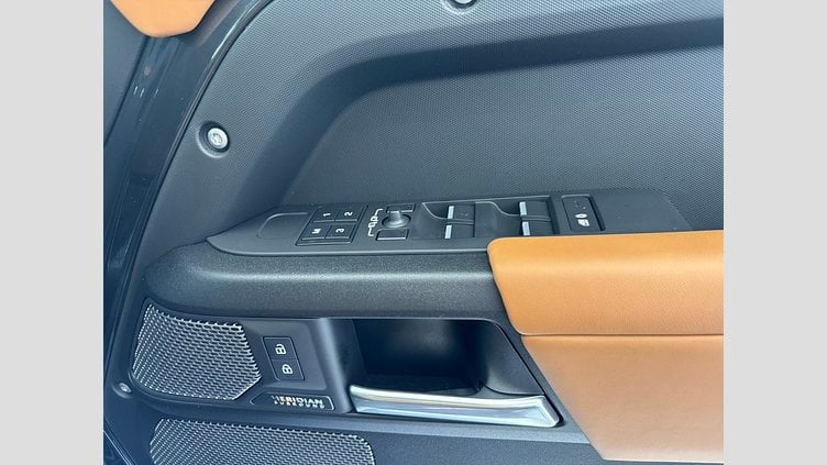 2023 認定中古車 Land Rover Defender 110 カルパチアングレイ P525 AWD (AT) V8 CARPATHIAN EDITION