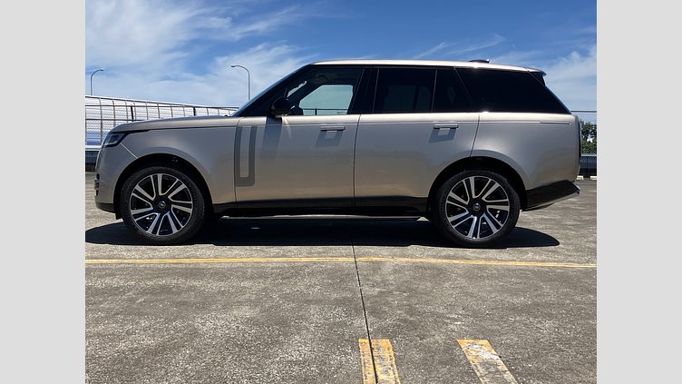 2024 認定中古車 Land Rover Range Rover バトゥミゴールド D350 AWD MHEV（AT） スタンダードホイールベース SE