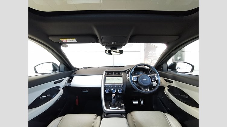 2018 認定中古車 Jaguar E-Pace ユーロン ホワイト P250 オートマチック全輪駆動 R-DYNAMIC HSE