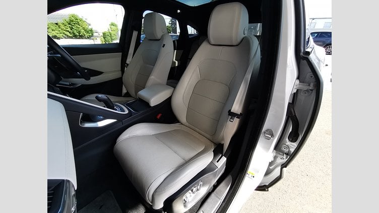 2018 認定中古車 Jaguar E-Pace ユーロン ホワイト P250 オートマチック全輪駆動 R-DYNAMIC HSE