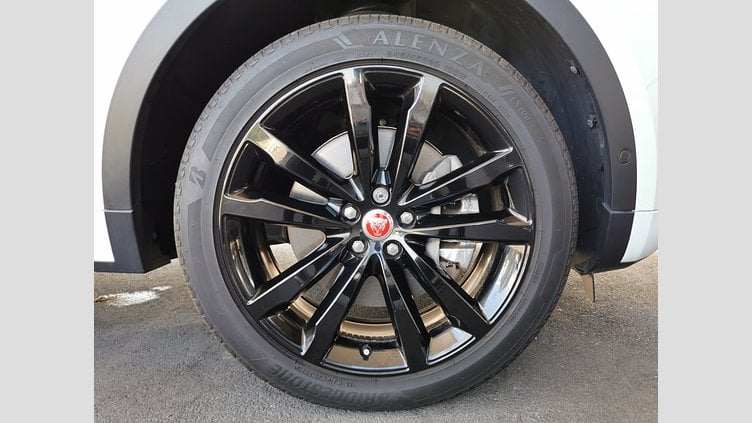 2018 認定中古車 Jaguar E-Pace ユーロン ホワイト P250 オートマチック全輪駆動 R-DYNAMIC HSE