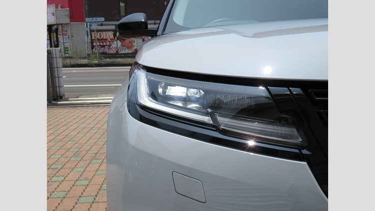 2024 認定中古車 Land Rover Range Rover Velar アロイオスグレイ D200マイルドハイブリッド（ディーゼル） スタンダードホイールベース Dynamic SE