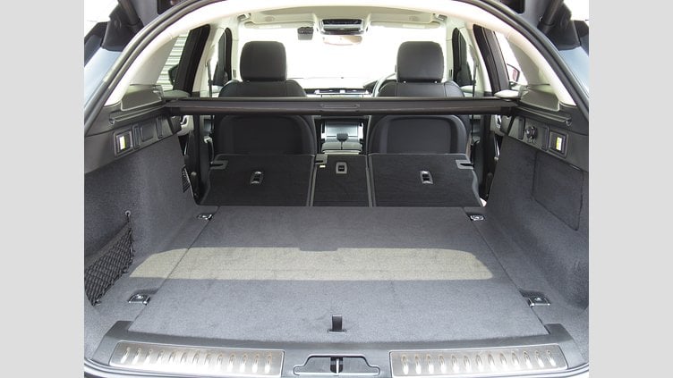 2024 認定中古車 Land Rover Range Rover Velar アロイオスグレイ D200マイルドハイブリッド（ディーゼル） スタンダードホイールベース Dynamic SE